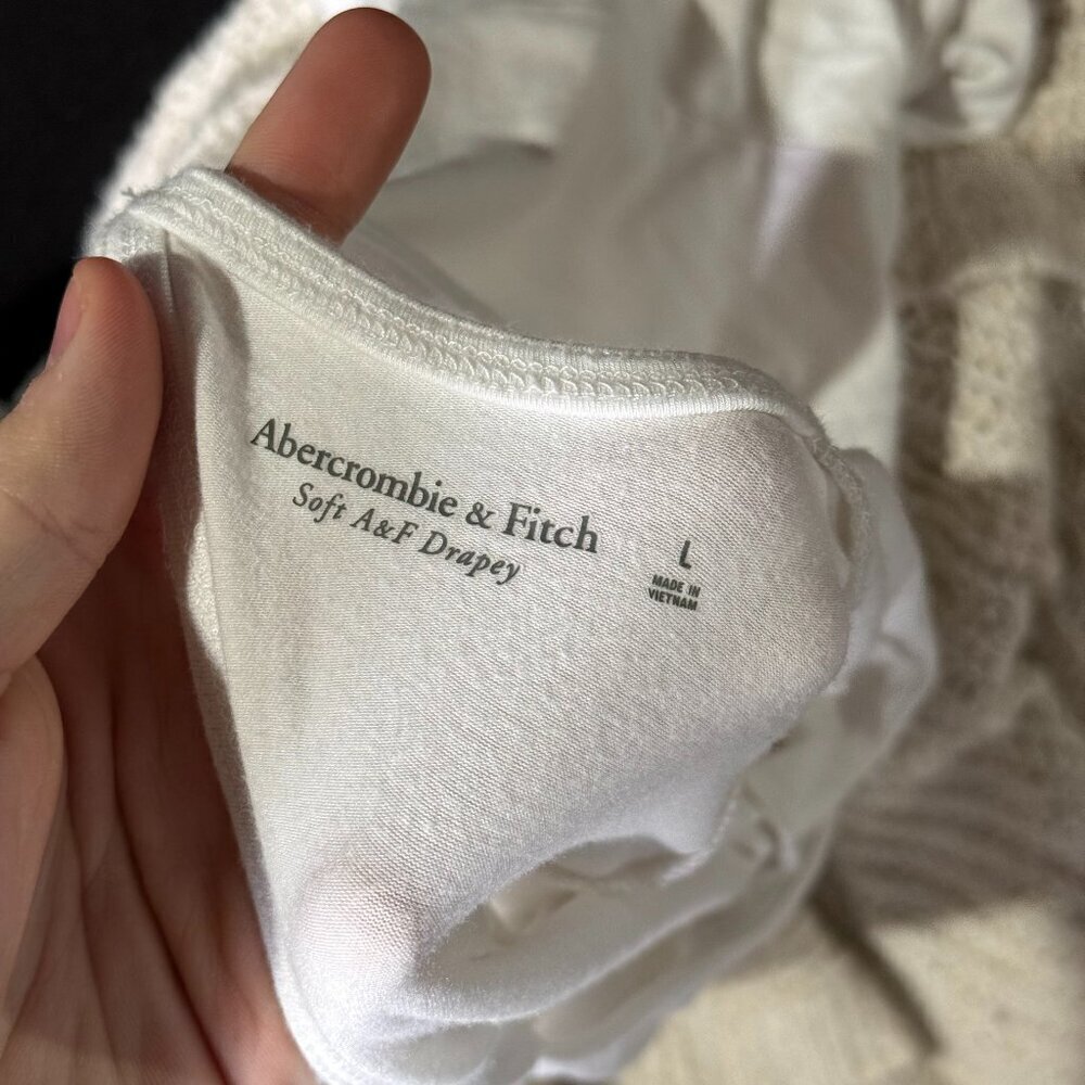 Abercrombie & Fitch White Bodysuit Round Neck Soft A&F Drapey Size Large - Picture 7 of 8